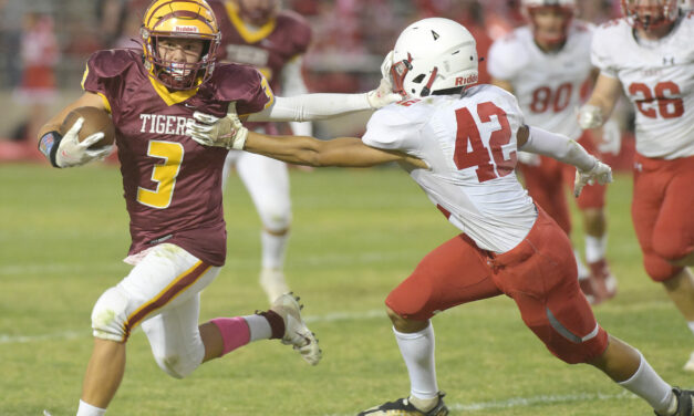 Los Banos JV Tiger football defeats Ceres Bulldogs 21-12