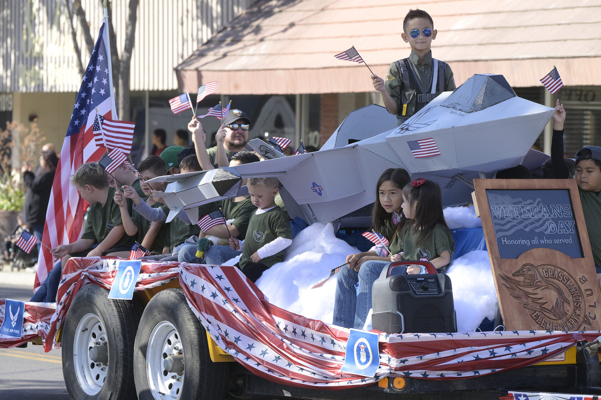 Milford veterans day parade 2024