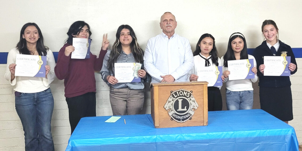 Six DPHS students compete in speech contest