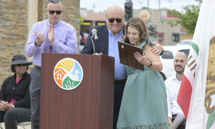 NEW ARCH FOR DOWNTOWN LOS BANOS