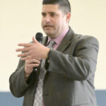 Dos Palos school board discusses maintenance, cell phones, welcomes new assistant superintendent