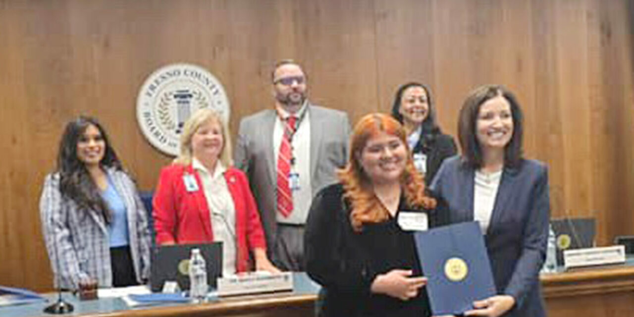 Mendota HS senior Sandra Melchor Toledo awarded Superintendent Superstar Award