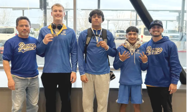 Perez leads Firebaugh wrestlers to third place at Divisionals